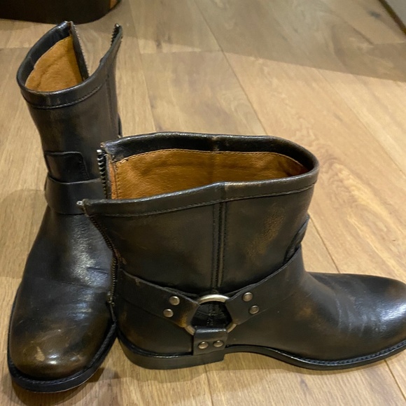 Frye Harness Boots - 6.5 worn once - Picture 1 of 4